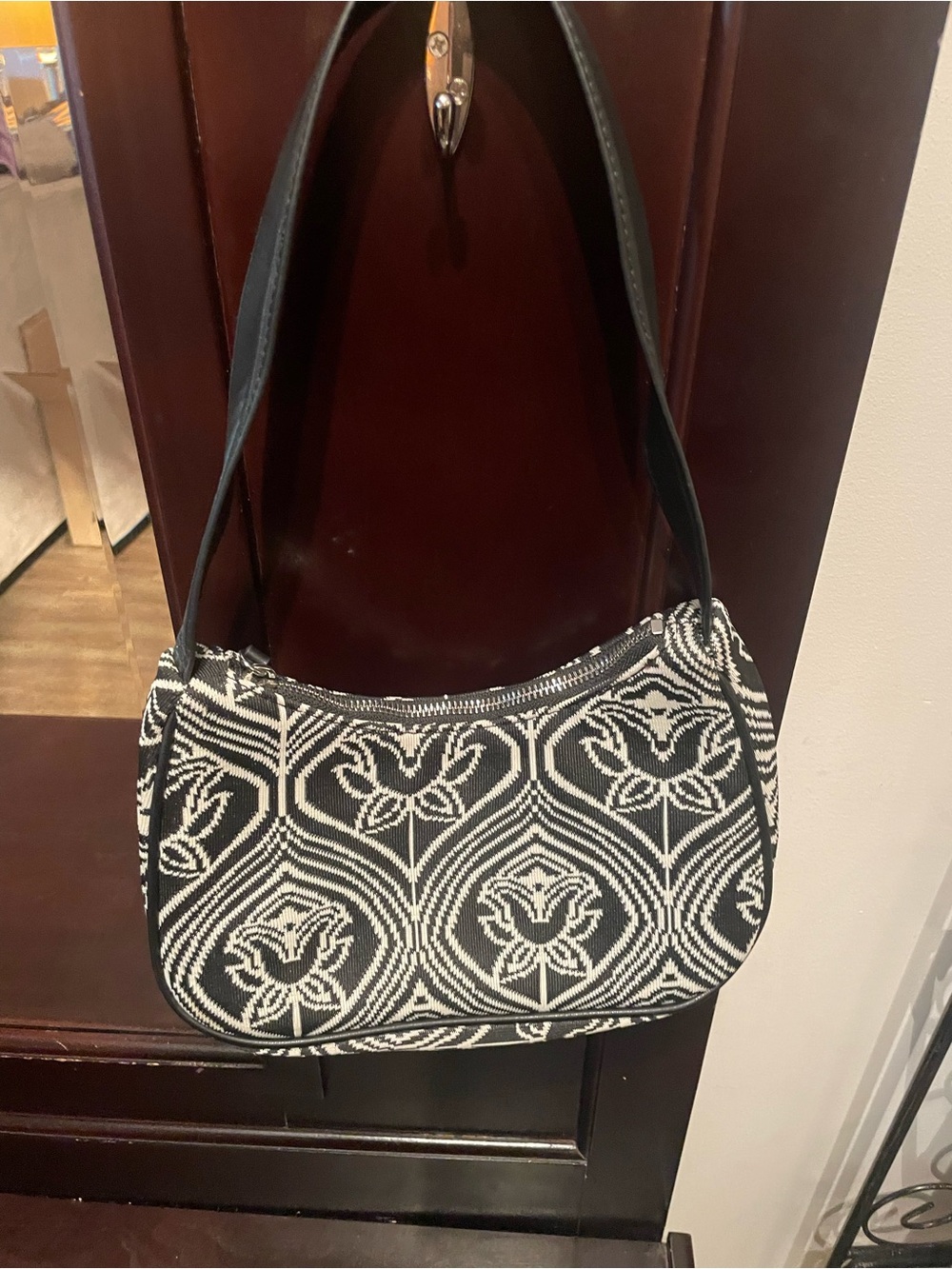 Black & White Patterned Shoulder Bag